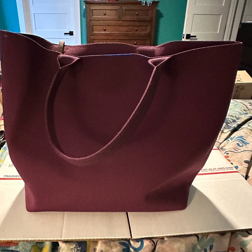 Rothy’s Lightweight Tote—Deep Pinot—EUC